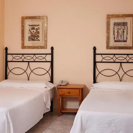 Tanausu Hotel 3*
