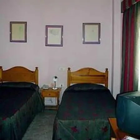 فندق Tanausu 3*