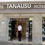 Hotell Tanausu 3*