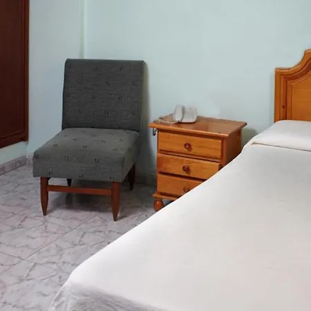 Tanausu Szálloda 3*