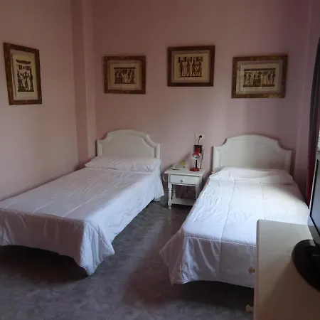 Tanausu Hotell 3*