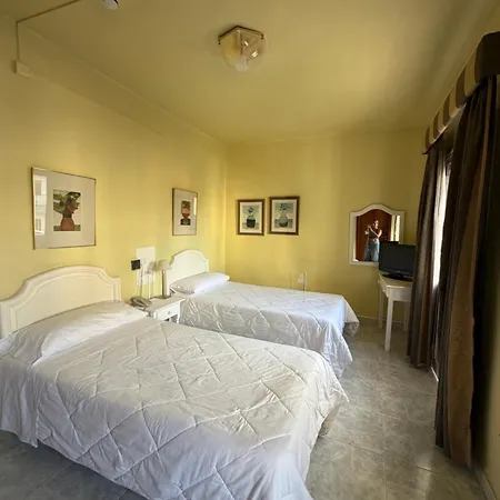 Hotel Tanausu 3*